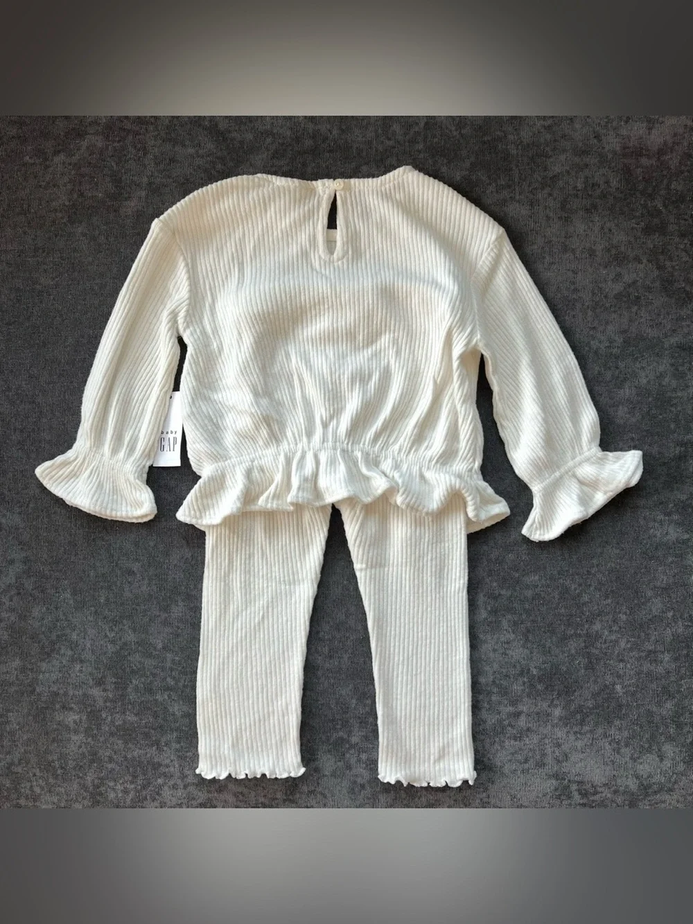 NWT Baby Gap Cream Ribbed Set Size 12-18 Months
